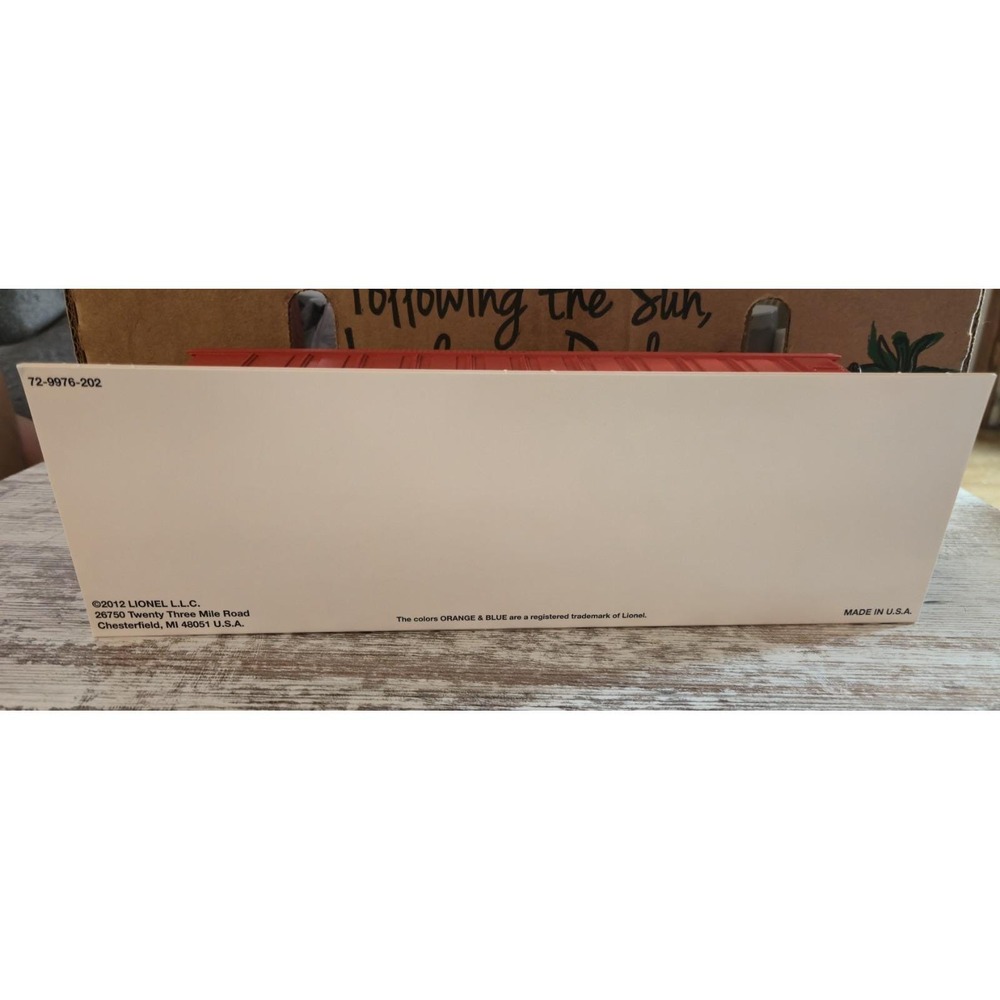 Lionel 6-39363 Peanuts Halloween Boxcar O Gauge NIB - Small Paint Chip - Picture 11 of 16